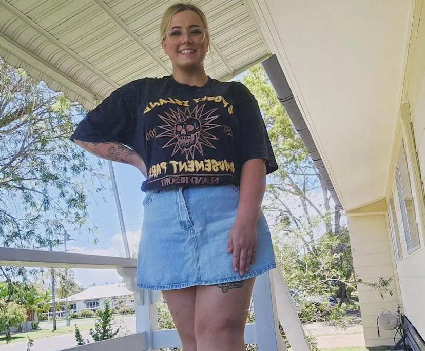 Tiarna (28), $400, Non-smoker, Have pets, and No children