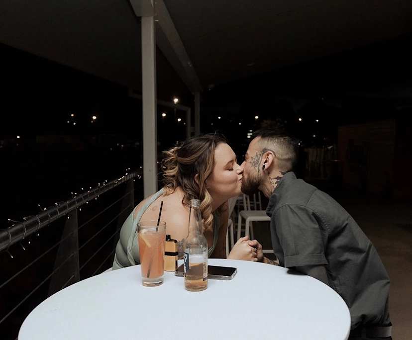 Teagan (29) and Jesse (27), $400, Non-smoker, Have pets, and No children