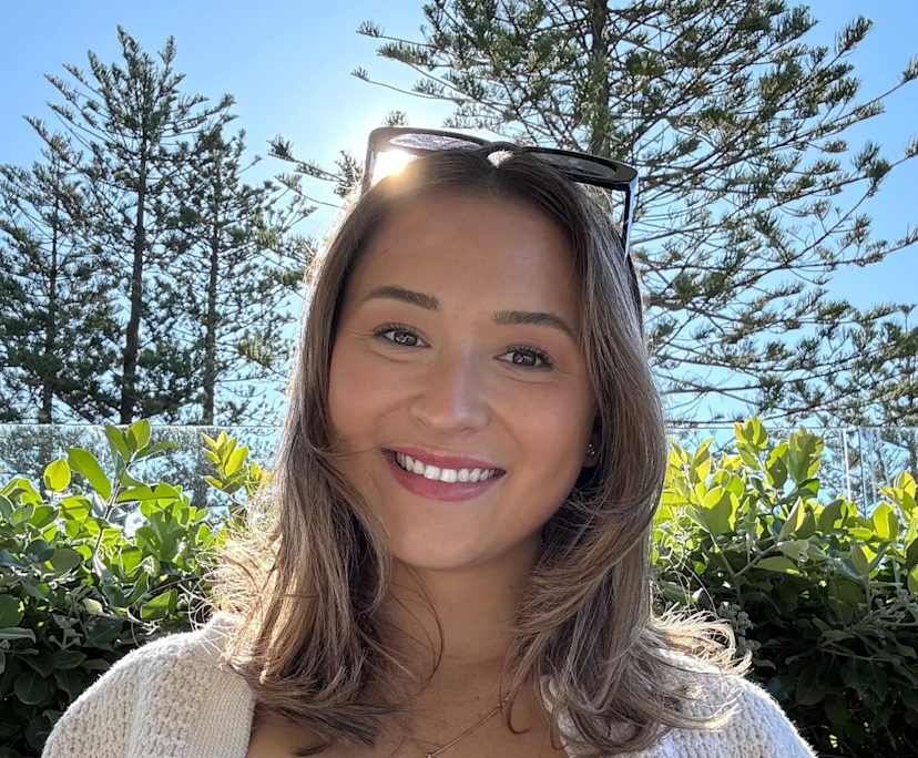 Kim (25), $400, Non-smoker, No pets, and No children