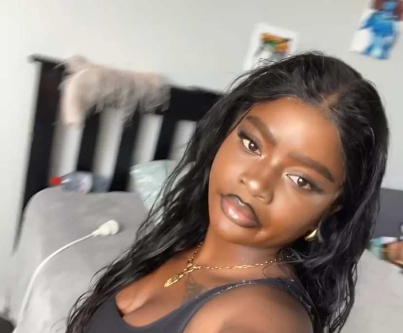 Dorcas (25), $480, Non-smoker, No pets, and No children