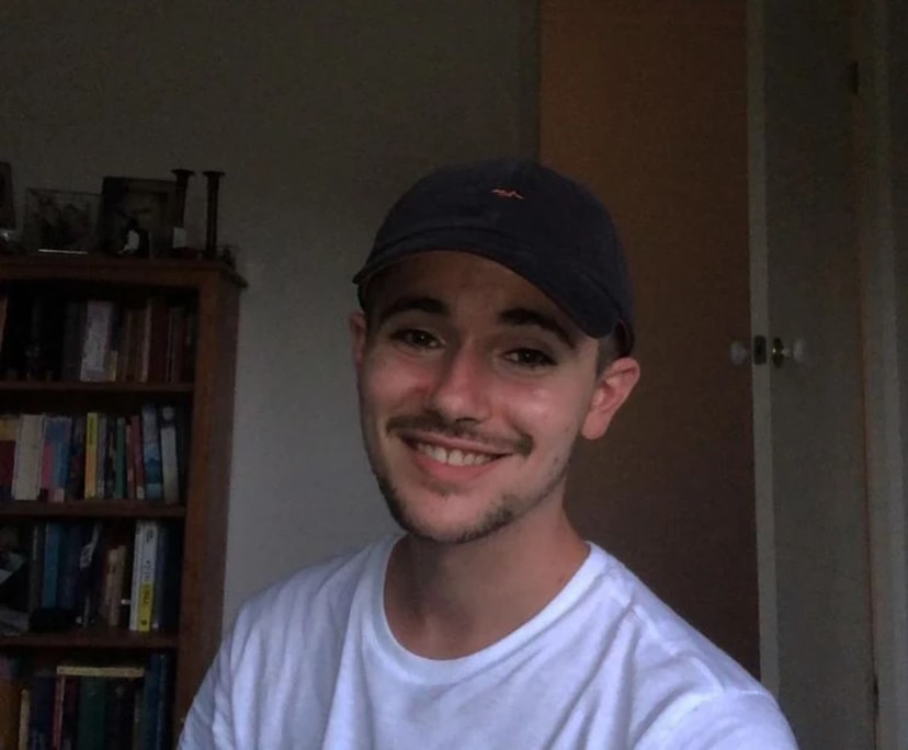 Felix (23), $300, Non-smoker, No pets, and No children