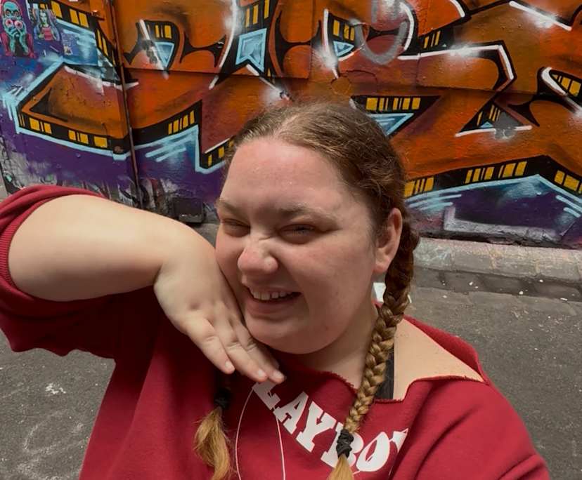 Isabella (22), $250, LGBTQIA+, Non-smoker, No pets, and No children