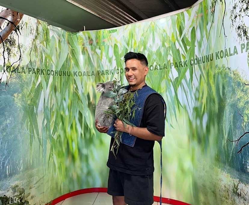 Abraham (30), $300, Non-smoker, No pets, and No children