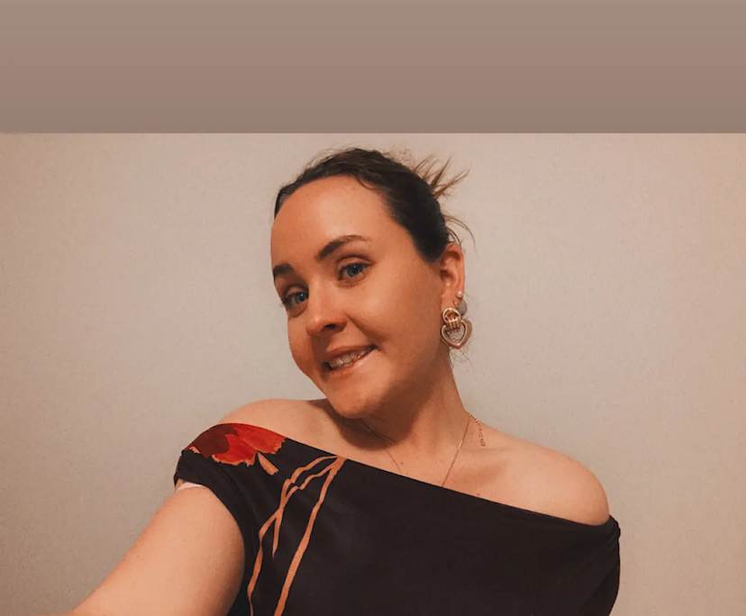 Stacy (25), $265, Non-smoker, Have pets, and No children