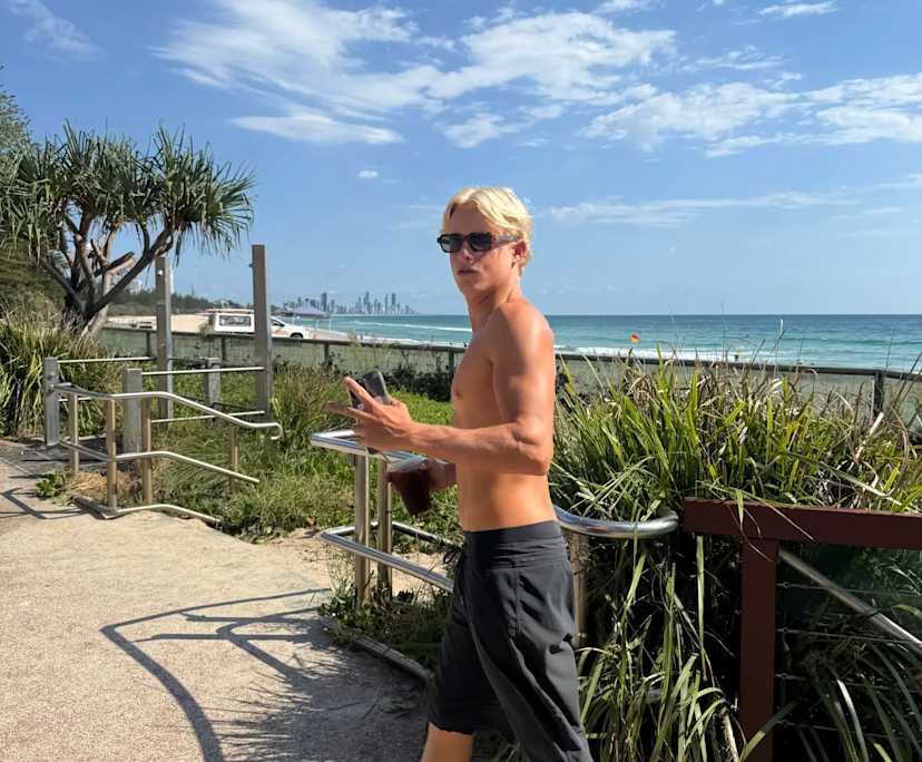 Sam (21), $350, Non-smoker, No pets, and No children