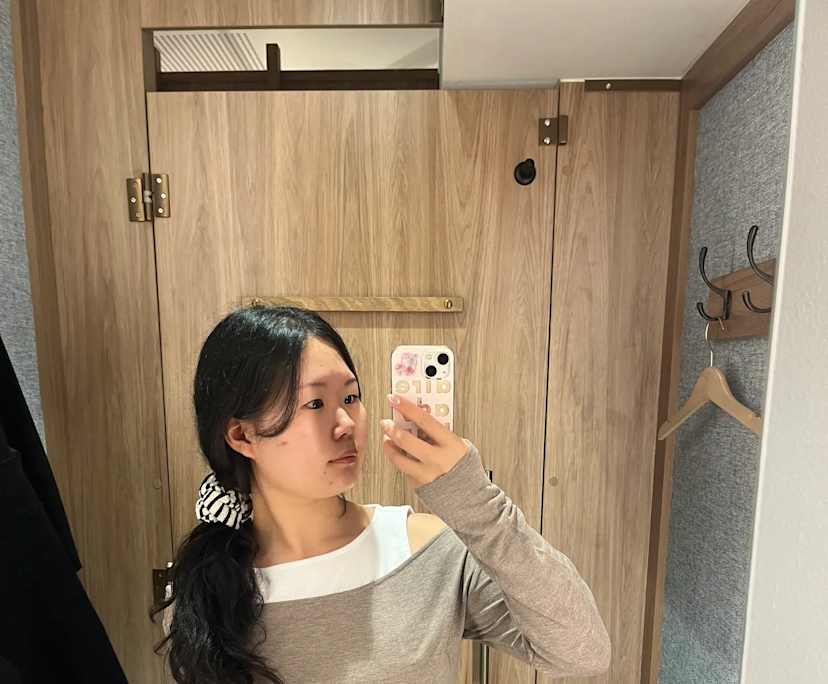 Julie (21), $270, 