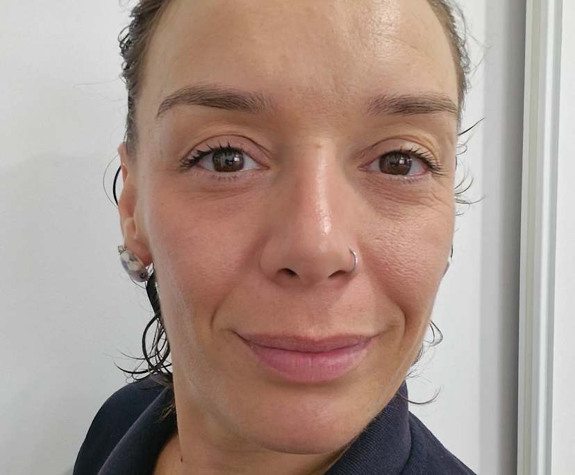 Lesley (39), $300, Non-smoker, No pets, and No children