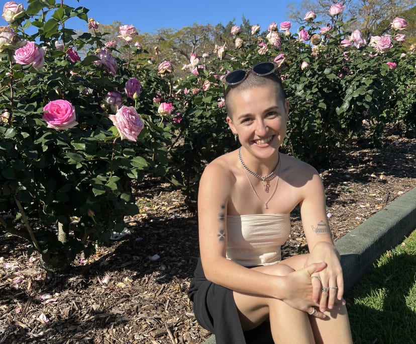 Lily (27), $280, LGBTQIA+, Non-smoker, No pets, and No children