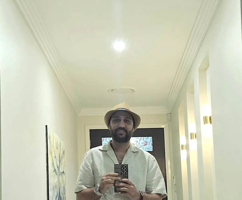 Bahram (37), $400, Non-smoker, No pets, and No children