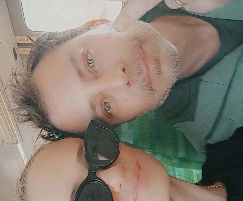 Christine (42) and Mike (43), $600, Non-smoker, Have pets, and No children