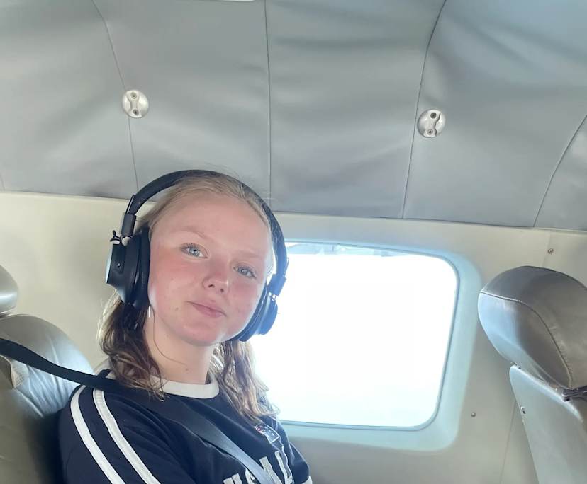 Josefine (19), $300, Non-smoker, No pets, and No children