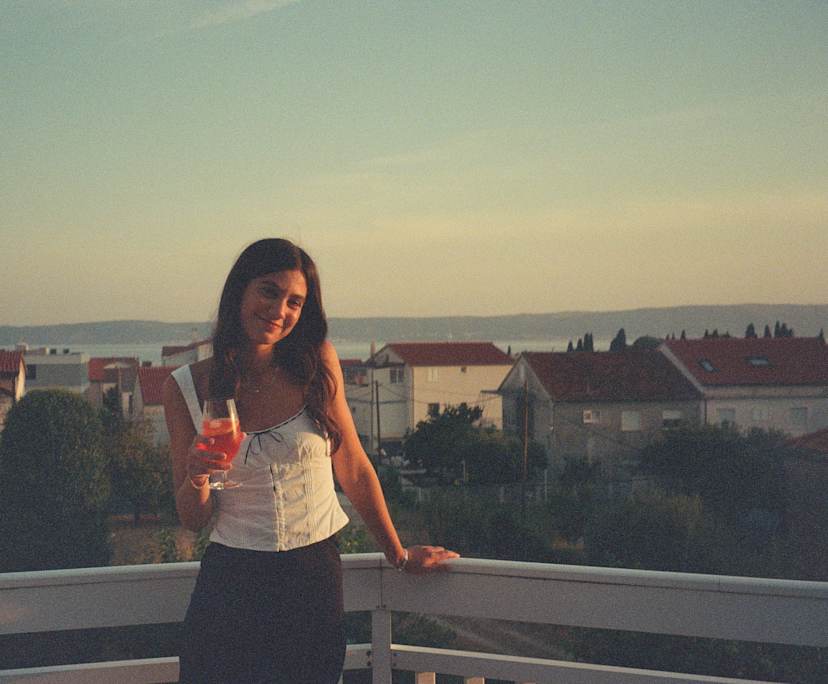 Andrea Novokmet (24), $300, Non-smoker, No pets, and No children