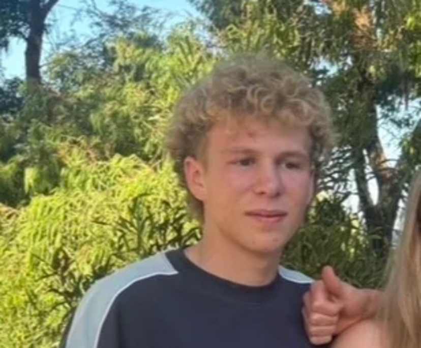 Maxwell (18), $300, LGBTQIA+, Smoker, No pets, and No children