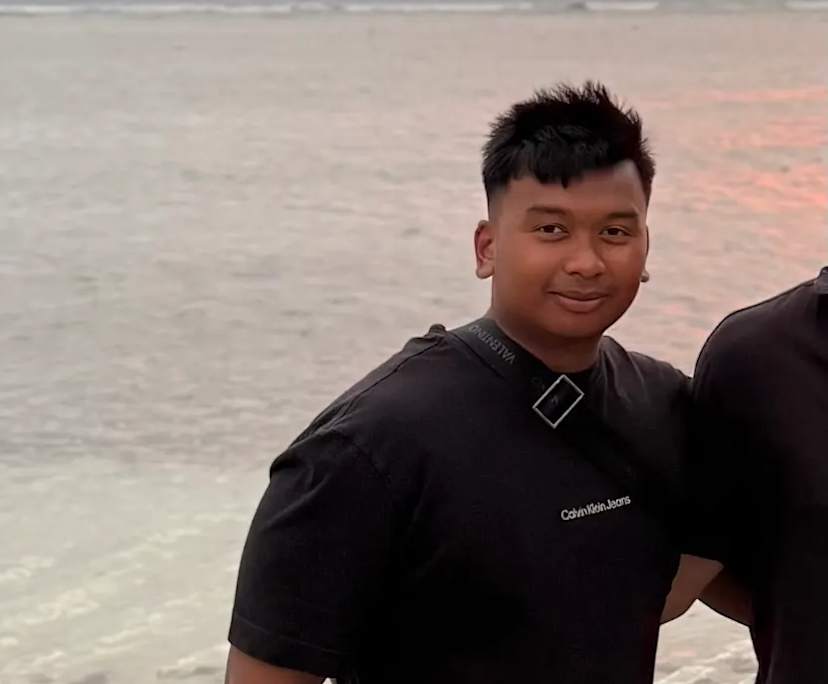 Alex (21), $380, Non-smoker, No pets, and No children