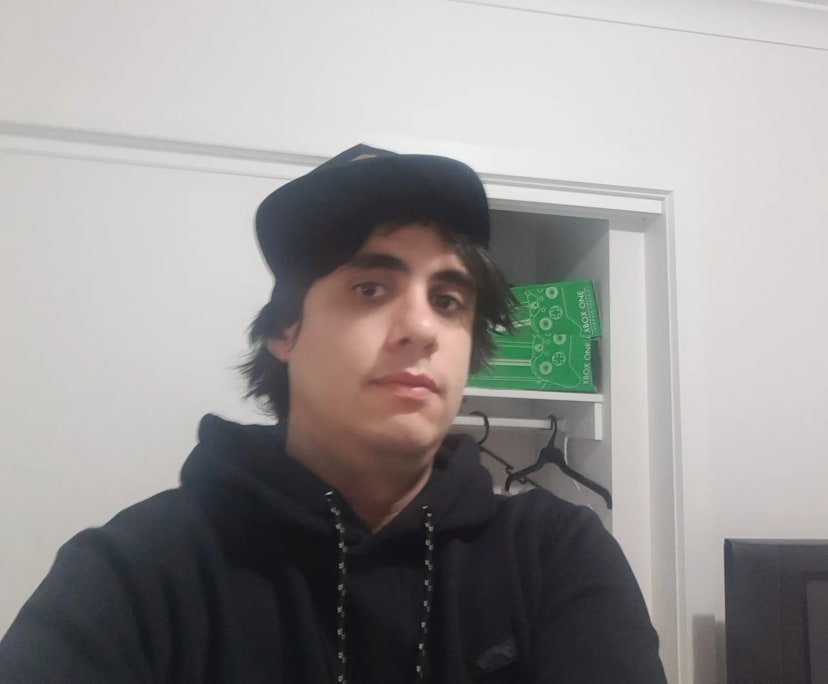 Tyrone (33), $250, Non-smoker, No pets, and No children