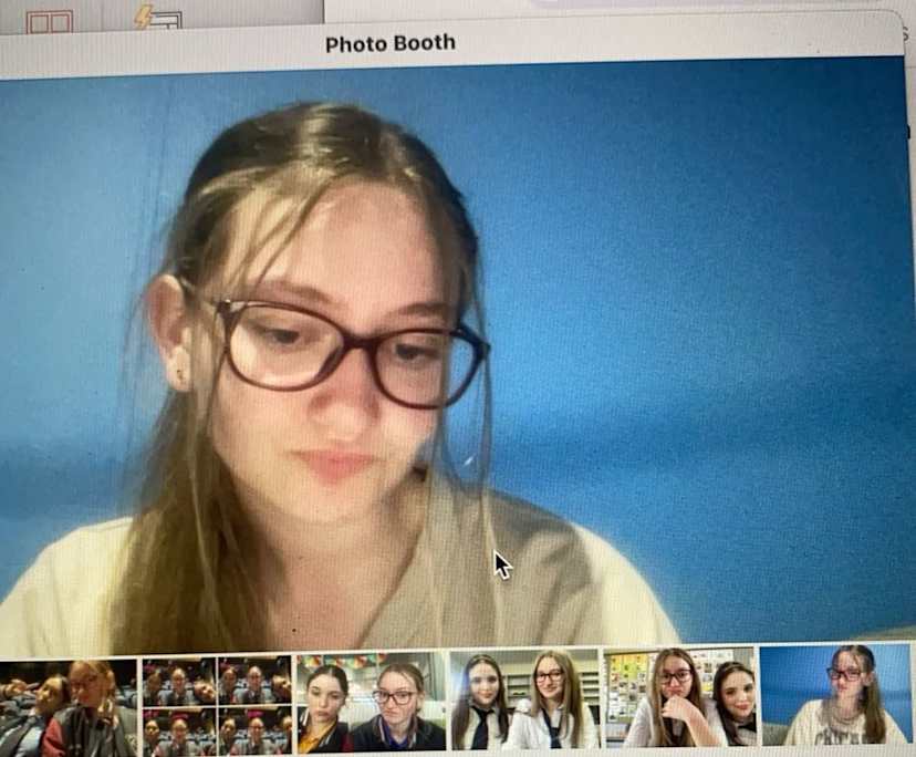 Yazmin (19), $300, Non-smoker, No pets, and No children