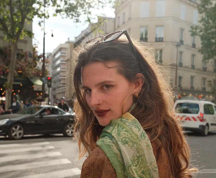 Isabelle (25), $300, 