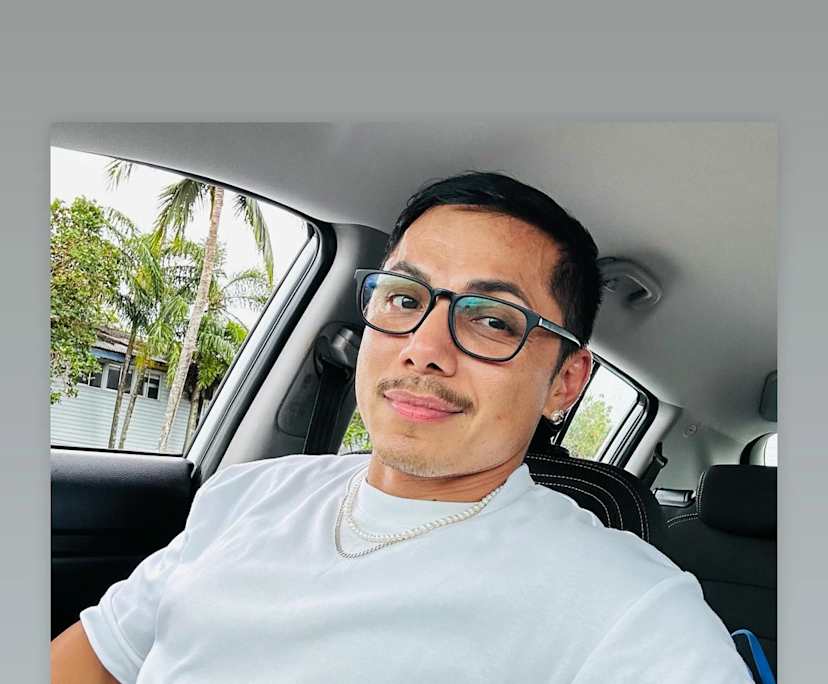 Max (42), $270, LGBTQIA+, Non-smoker, No pets, and No children