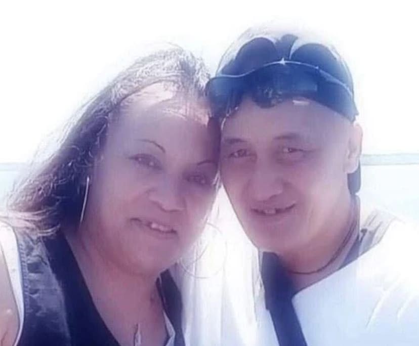 ELIZABETH & Tania