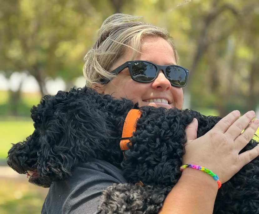 Michelle (41), $400, Non-smoker, Have pets, and No children