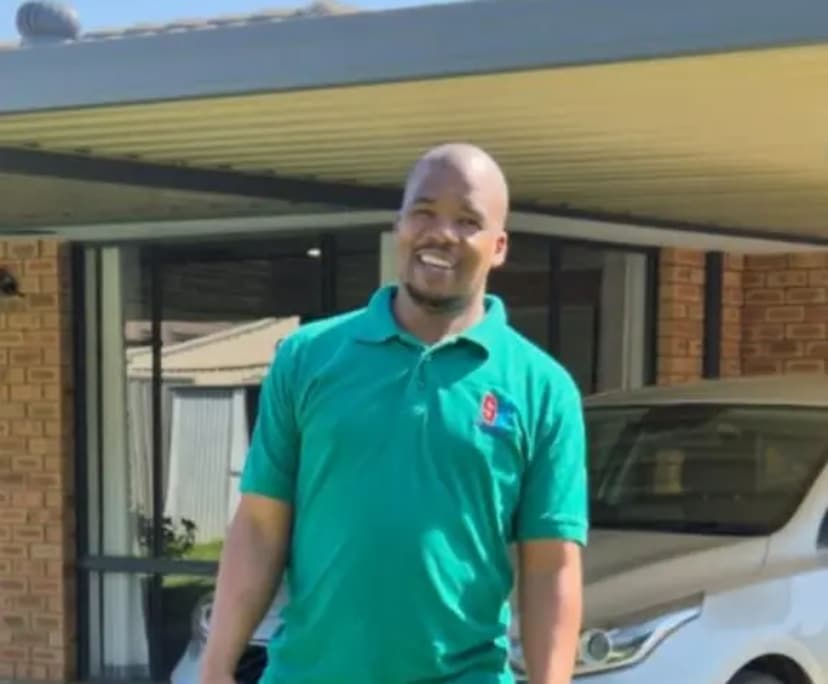 Ohaletse Reginald Tladi