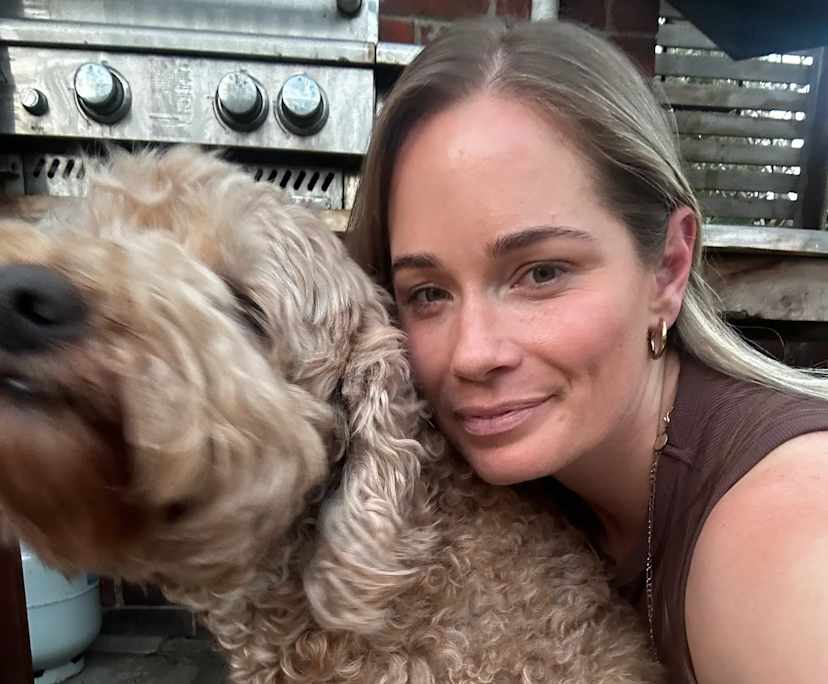 Jess (33), $400, Non-smoker, Have pets, and No children