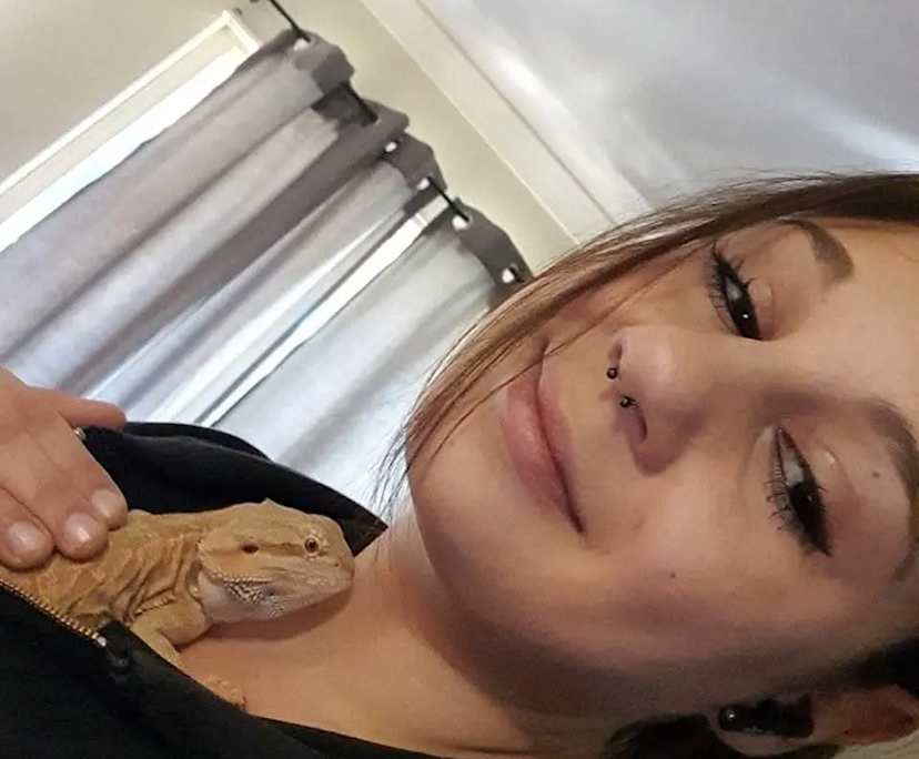 Elena (30), $550, Have pets, Smoker, and No children