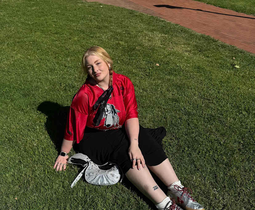 Lexi (24), $480, LGBTQIA+, Non-smoker, No pets, and No children