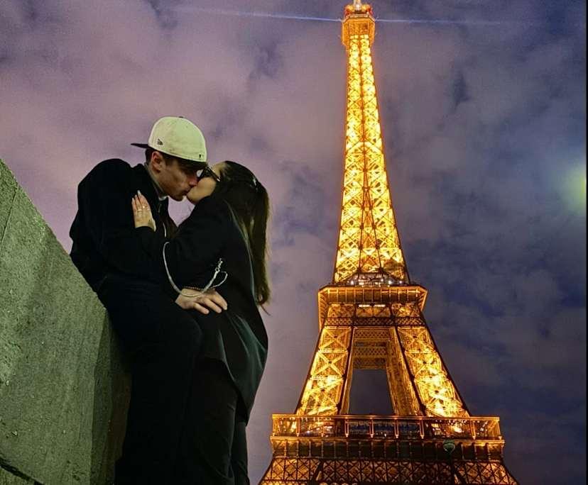 Nicola (23) and Denise (21), $350, 