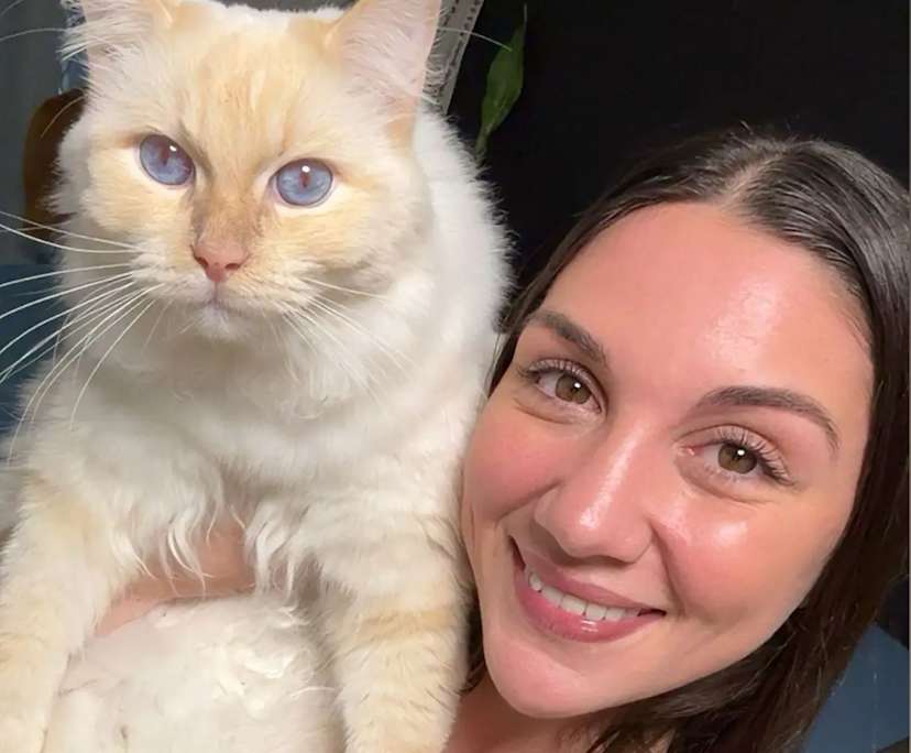 Jade (26), $380, Have pets, Smoker, and No children