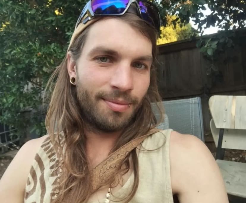 Danny (31), $1, Non-smoker, No pets, and No children