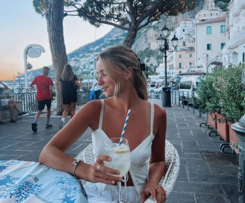 Eliza (26), $350, LGBTQIA+, Non-smoker, No pets, and No children