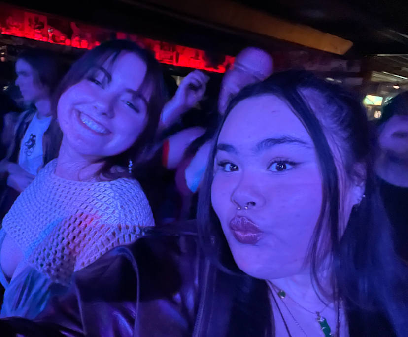 Johanna (20) and Charlotte (20), $250, Non-smoker, No pets, and No children