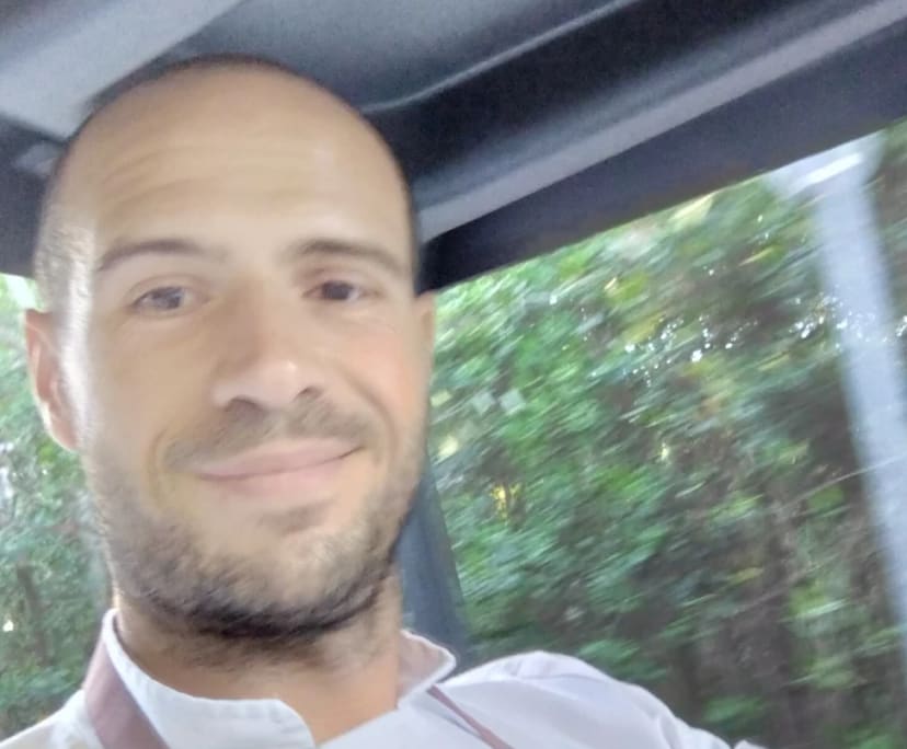 Cristian (38), $320, No pets, No children, and Non-smoker