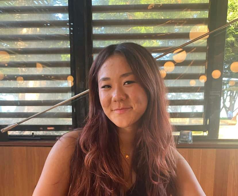 Zoe (20), $350, Non-smoker, No pets, and No children