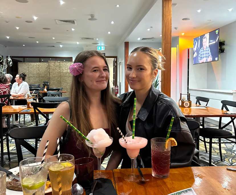 Bella & Amelia