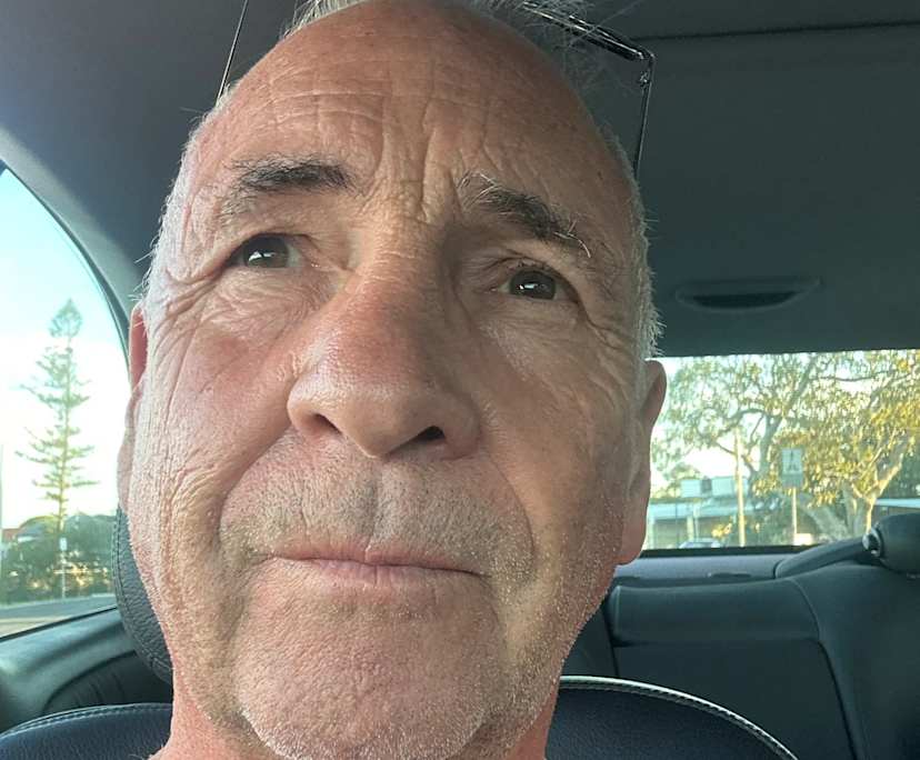 Philip (65), $300, No children, Non-smoker, and No pets