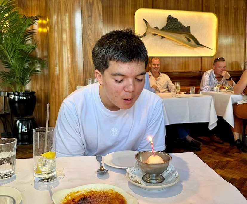 Oliver (18), $500, Non-smoker, No pets, and No children