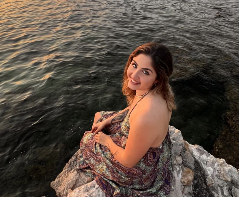 Sveva (22), $450, Non-smoker, No pets, and No children