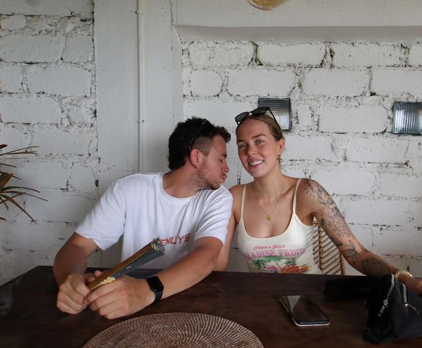 Liana (27) and Taylor (27), $550, Non-smoker, No pets, and No children