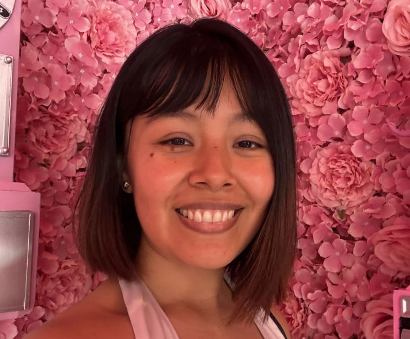 Lorena (33), $350, No pets, Non-smoker, and No children