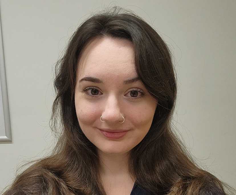 Lauren (23), $350, Non-smoker, No pets, and No children