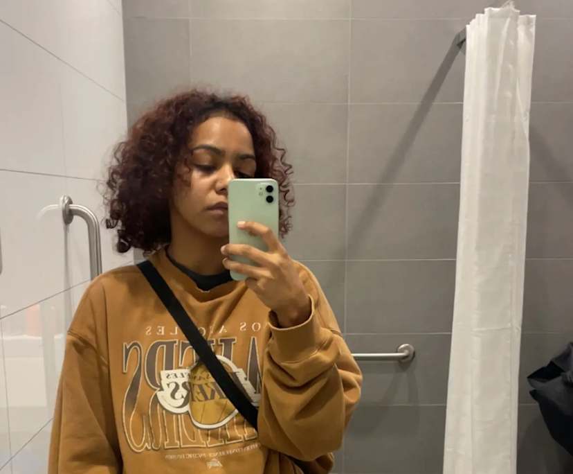 Shellia (21), $130, LGBTQIA+, Non-smoker, No pets, and No children