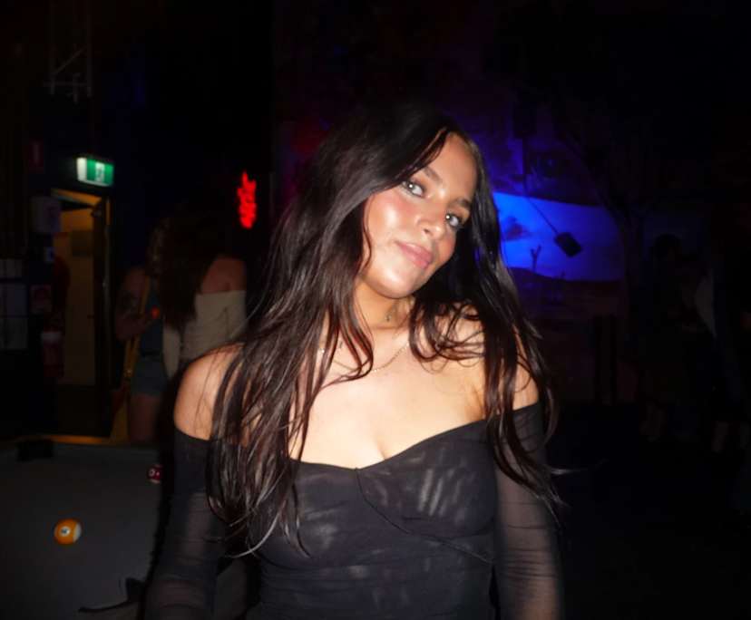 Charlize (21), $250, Non-smoker, No pets, and No children