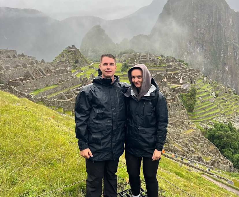 Carrie (24) and Liam (27), $400, 