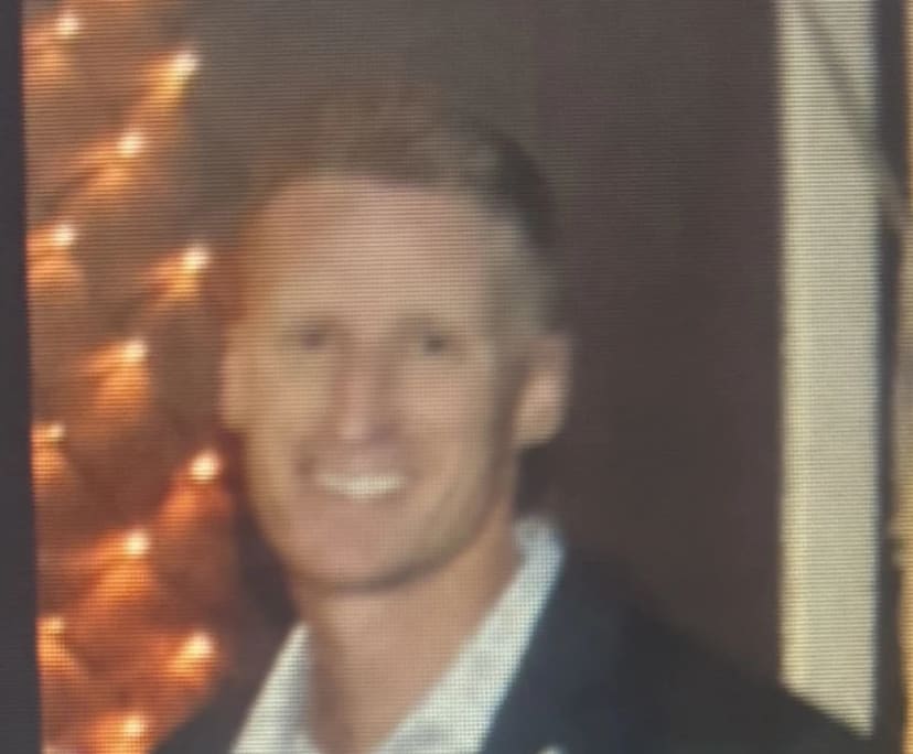 Samuel (34), $350, Non-smoker, No pets, and No children