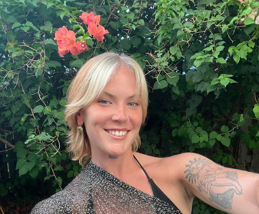 Rachel (24), $250, Smoker, No pets, and No children