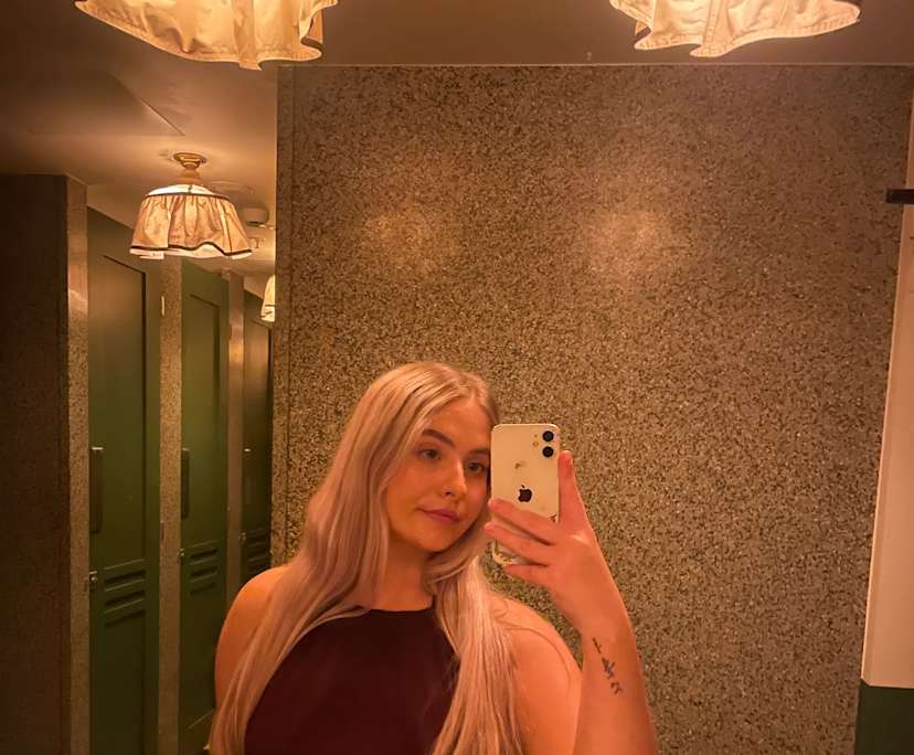 Mia