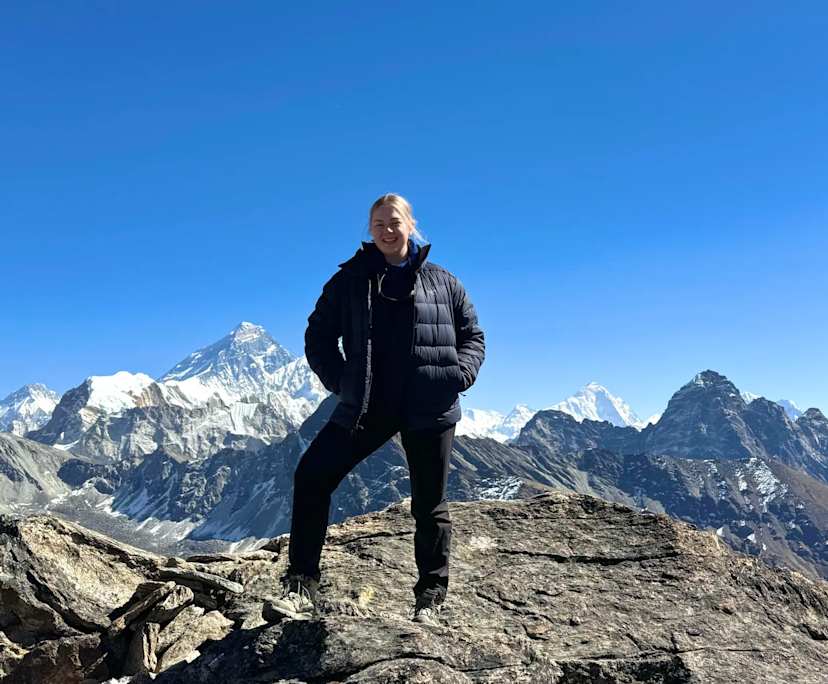 Annelies (22), $300, 