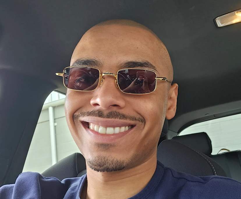 Greg Rss (27), $300, Non-smoker, No pets, and No children